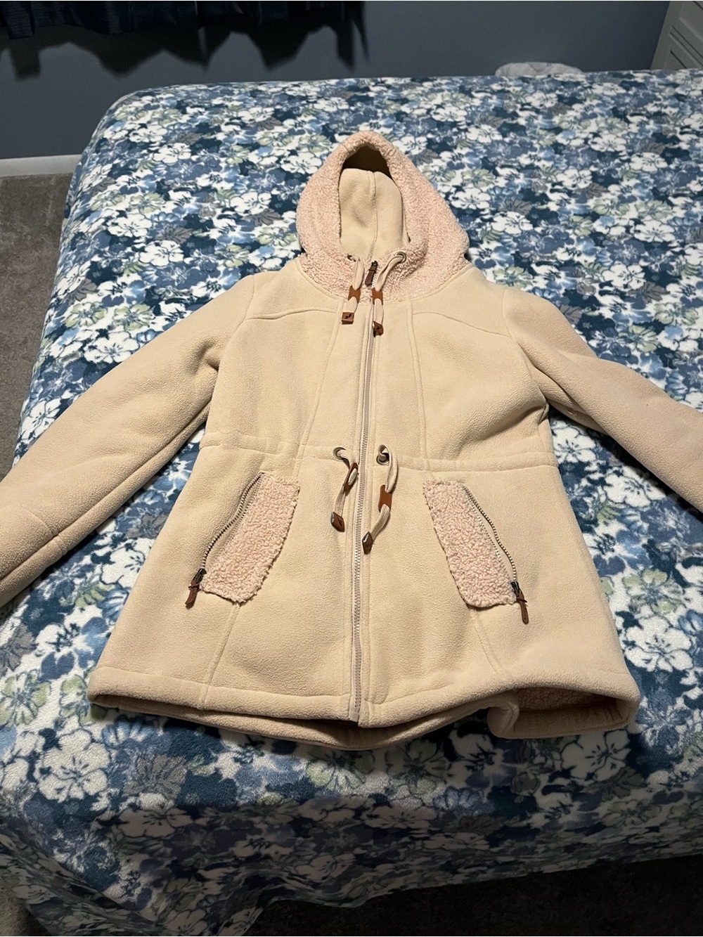 Koolaburra Women's Hooded Teddy Fleece Jacket in Light Beige